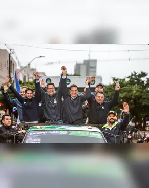 Carreata com Ratinho Jr, Sandro Alex, Alexandre Curi e Sérgio Onofre toma ruas de Arapongas
