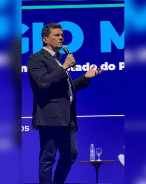 Moro defende governo digital e menos burocracia em evento da Fiep