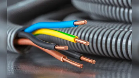 Ladrão tenta furtar fios de obra e foge antes da chegada da Rotam em Apucarana