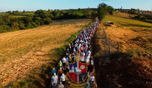 1ª Caminhada pela Família reúne cerca de 1,5 mil fiéis de Jandaia do Sul e Marumbi