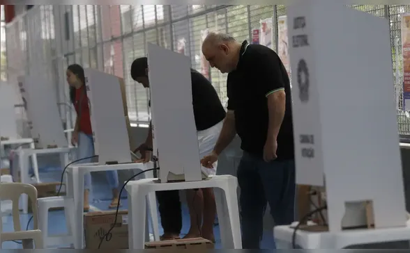 Políticos de fora atacam Apucarana