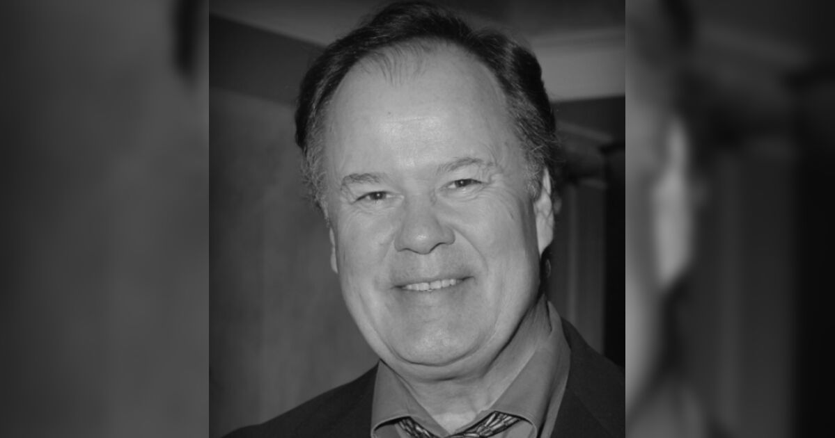 Morre Dennis Haskins, o eterno diretor Belding de 'Uma Galera do Barulho', aos 75 anos