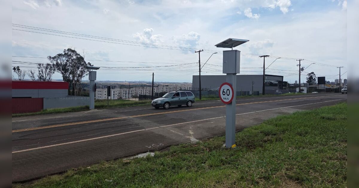 Novo radar de velocidade é instalado em trecho da Av. Governador Roberto da Silveira, em Apucarana