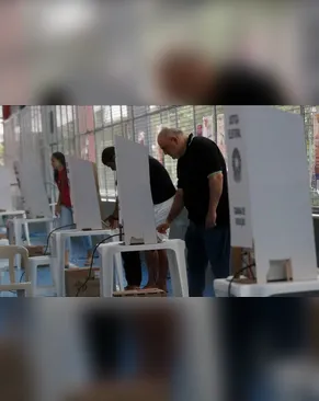 Idosos votam primeiro: conheça outros eleitores com prioridade