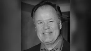 Morre Dennis Haskins, o eterno diretor Belding de 'Uma Galera do Barulho', aos 75 anos