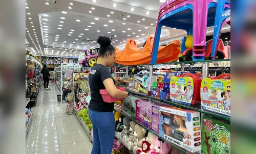Comércio de Apucarana atende até as 22h nesta sexta (09) e até as 18h no sábado (10)