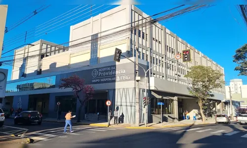 Em surto, homem destrói telhado e é levado ao Hospital da Providência em Apucarana