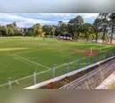Jogador dá soco e ameaça atirar no rosto de árbitro após expulsão no Paraná