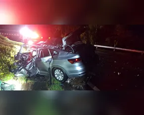 Batida frontal na PR-090 em Curiúva termina com motorista morto