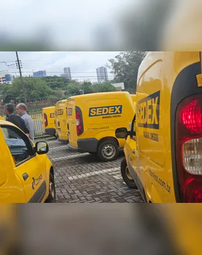 Urnas eletrônicas começam a ser distribuídas para locais de votação em Apucarana