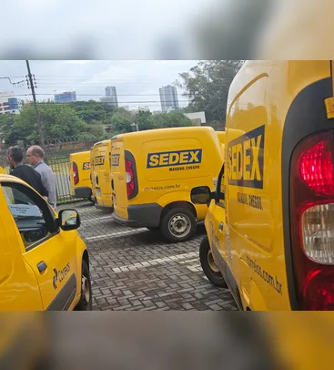 Urnas eletrônicas começam a ser distribuídas para locais de votação em Apucarana