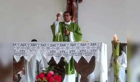 Padre reage a assalto em casa paroquial e bandido é preso no Paraná