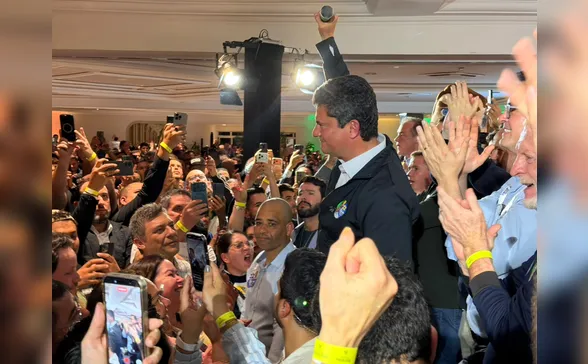 Moro mostra força com prefeitos