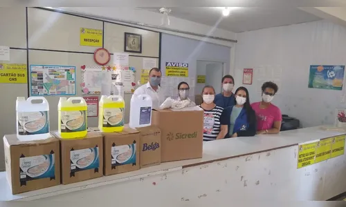 Sicredi doa materiais de proteção e desinfecção para equipe de saúde de São João do Ivaí