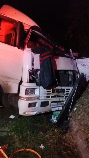 Caminhoneiro morre em acidente na BR 376 em Ortigueira