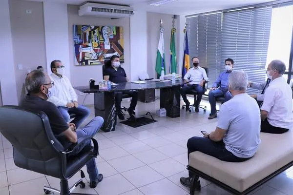 Prefeito Sérgio Onofre recebeu Conseg em seu gabinete