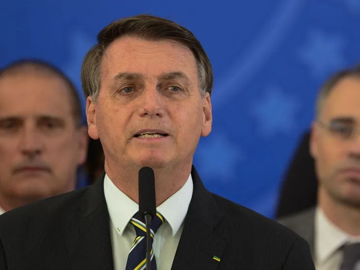 Bolsonaro deve sancionar até quarta projeto de socorro aos Estados