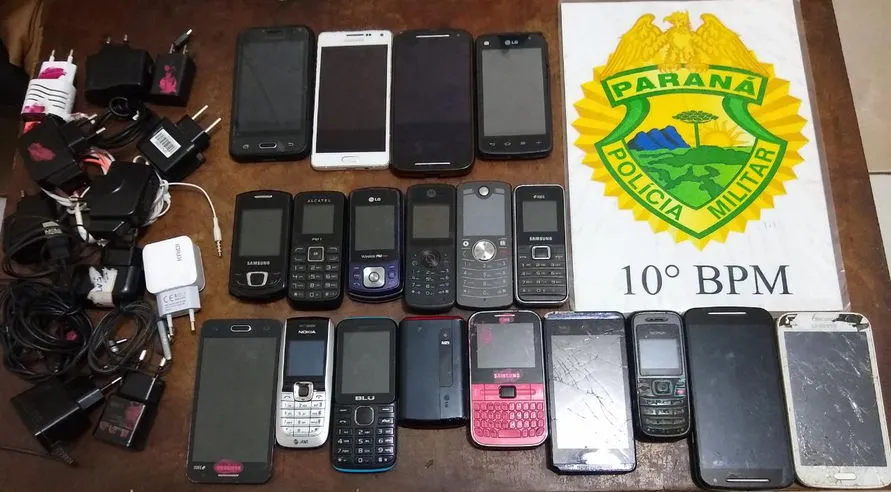 Agentes carcerários encontram 19 celulares dentro de pacote arremessado no Minipresídio