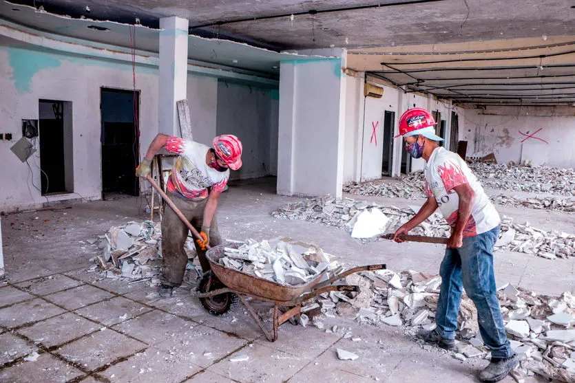 Apucarana inicia última etapa da reforma do Cine Fênix