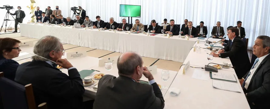 Bolsonaro reúne ministros no Palácio do Alvorada