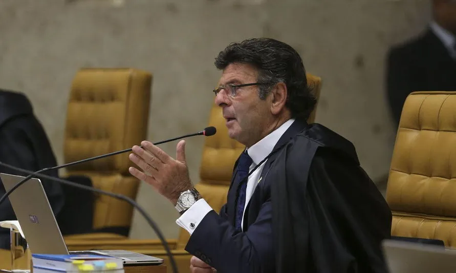 Em decisão judicial, ministro Luiz Fux, afirma que Forças Armadas não são poder moderador