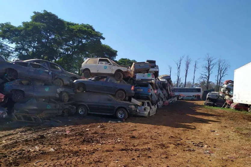 Polícia Civil remove 1,6 mil veículos de pátios em Cascavel