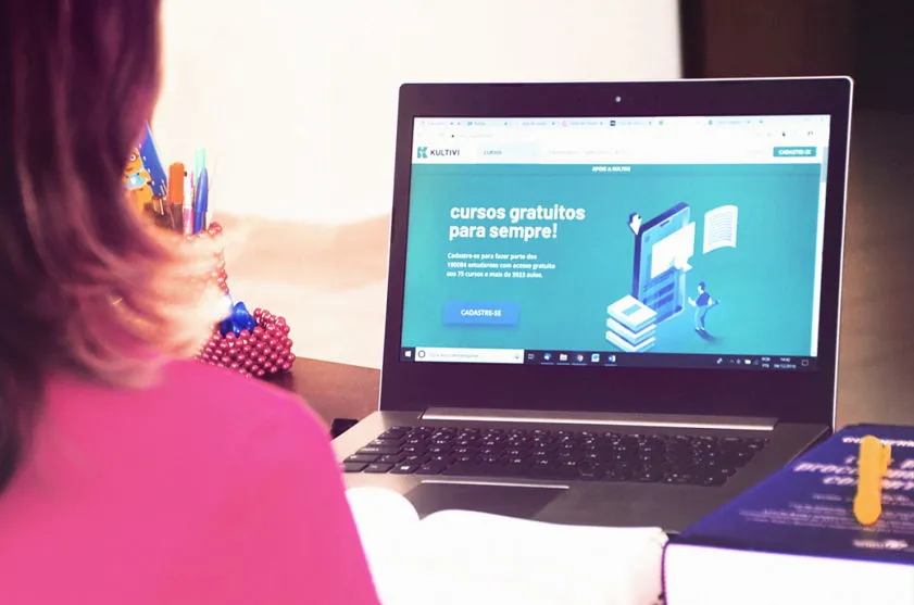 Startup curitibana oferece curso online e gratuito para o exame da OAB