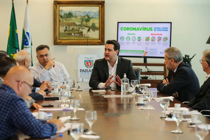 Ratinho Júnior marca reunião com chefes do TJPR, Alep e MPPR para discutir novas medidas de restrição