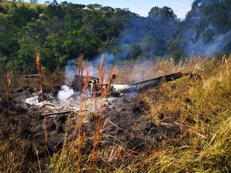 Helicóptero que transportava cocaína cai no interior do Paraná; apucaranense é preso