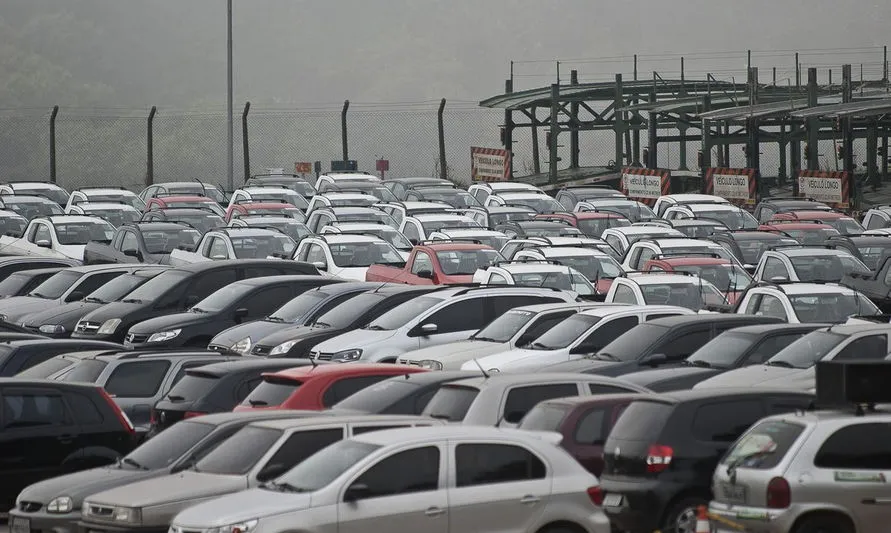 Produção de veículos tem queda de 50,5% no 1º semestre