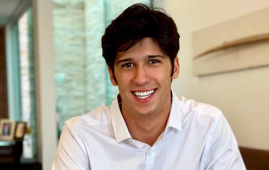 Influenciador digital João Castanheira se torna referência nacional com seu canal no YouTube