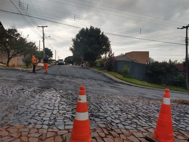 Ivaiporã executa recape asfáltico na João XXIII e Jardim Brasília