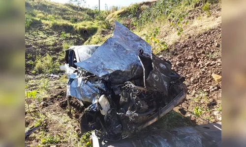 Jovem capota carro na BR-369 em Cornélio Procópio