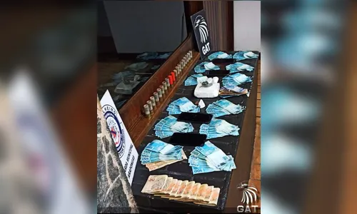 GM de Arapongas apreende meio quilo de cocaína e R$ 13 mil em dinheiro