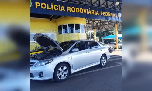 PRF apreende veículo na tarde desta segunda em Mandaguari