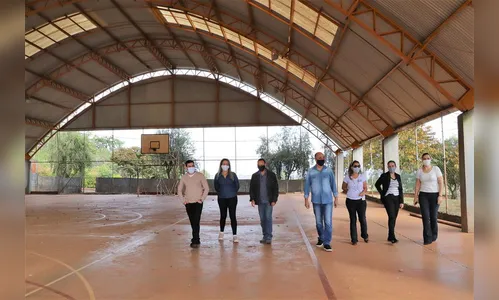 Prefeito de Ivaiporã vistoria CMEI e escola rural