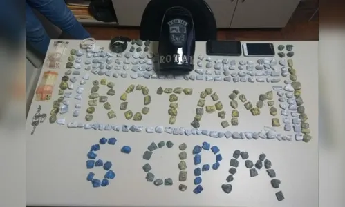 PM apreende mais de 280 porções de maconha, em Grandes Rios