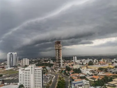 Imagem de objeto estranho nos céus de PG viraliza nas redes