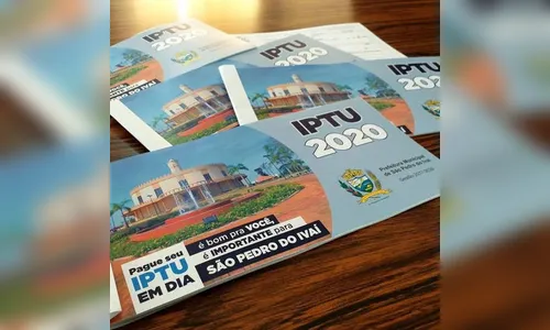Prefeitura de São Pedro do Ivaí entrega carnês do IPTU