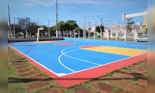Quadra esportiva entre as Ruas Tucanos e Lori recebe melhorias