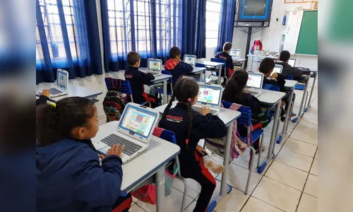 Aulas online e televisionadas começam na rede municipal de Apucarana