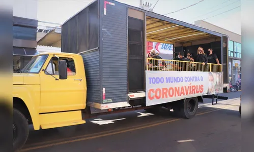 Arapongas usa carreatas para conscientizar população