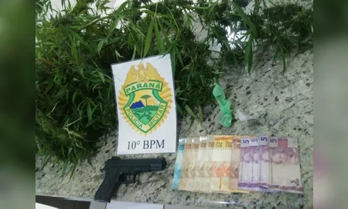 Homem é preso pela PM com maconha e simulacro no Djalma Mendes