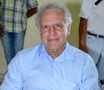 Prefeito de Califórnia doa 30% do salário para o combate da Covid-19