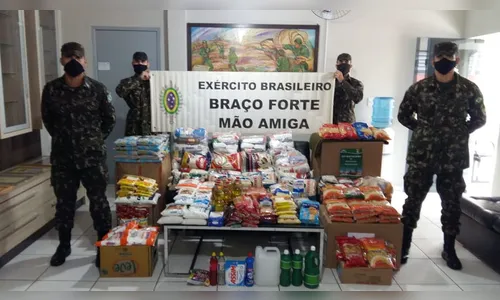 Exército arrecada mais de meia tonelada de alimentos