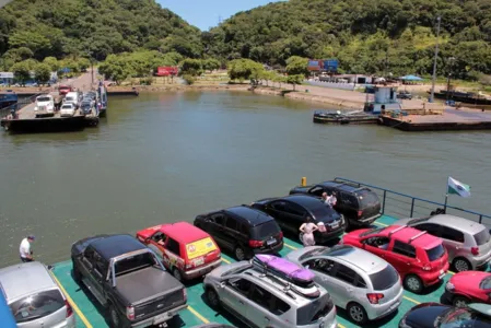 Pontal do Paraná decide 'fechar' acessos para turistas no feriado; Matinhos volta atrás