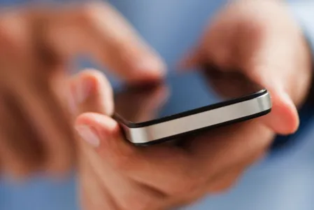 Homem é preso suspeito de furtar celulares e cobrar para devolver