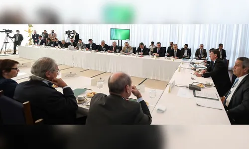 Bolsonaro reúne ministros no Palácio do Alvorada