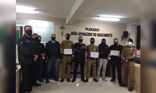 Policiais são homenageados pela Câmara de Vereadores de Grandes Rios