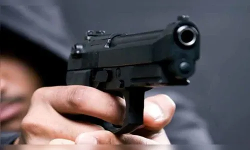 Mulher é vítima de tentativa de assalto, em Mauá da Serra